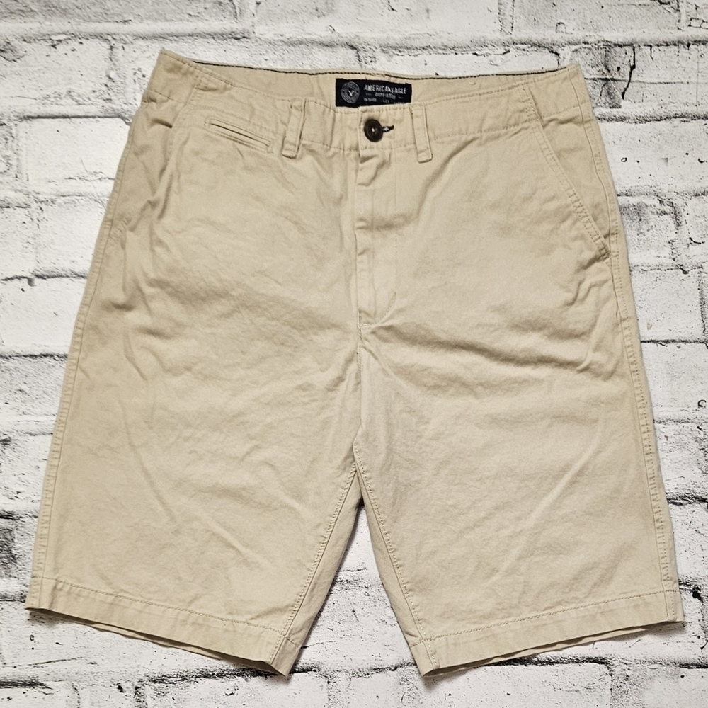 American Eagle Outfitters Khaki Flat Front Shorts Mens 32 Casual